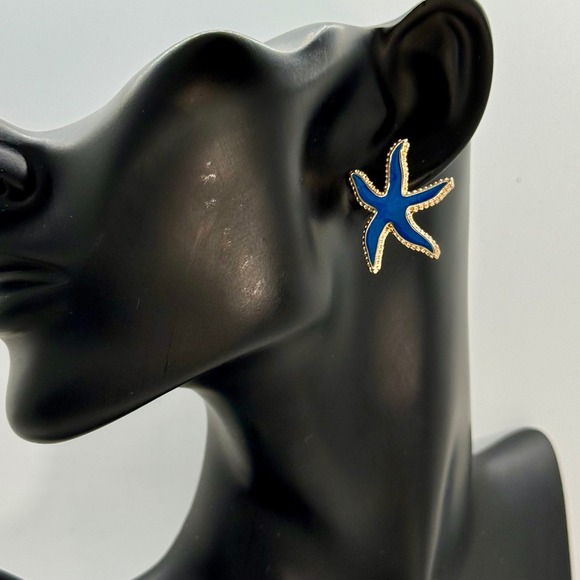 Periwinkle by Barlow Blue Starfish Enamel Earrings Gold Tone - Picture 2 of 5